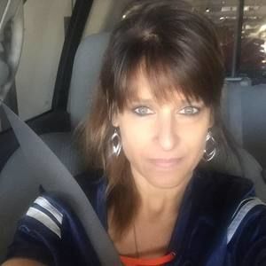 Meet your Posher, Debbie